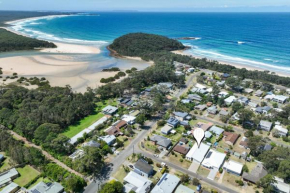 Seaglass Beach House, Narrawallee